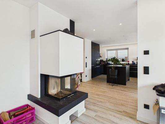 Wohnzimmer mit Kamin