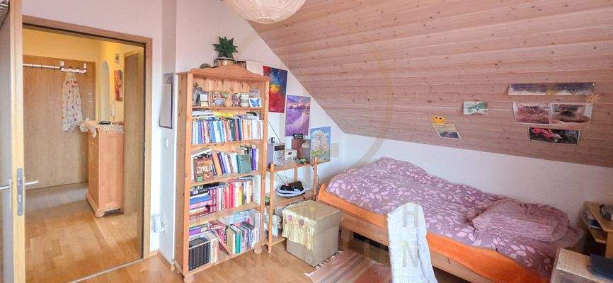 17-Oberfer-Westend-Wohnung-Schlafzimmer-1