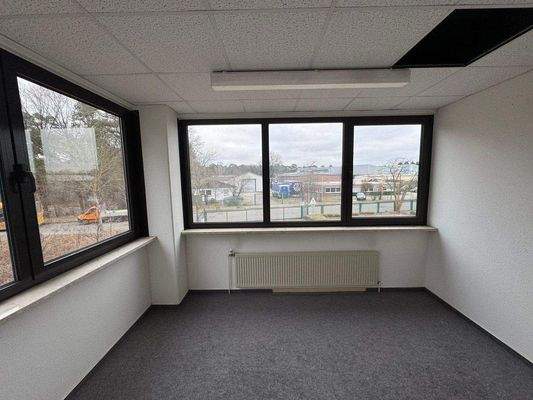 Büroraum (Beispiel).jpg