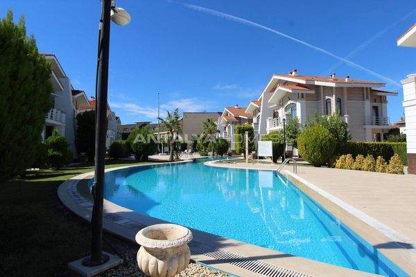 3-Bedroom House in a Complex with Pool in Belek Antalya