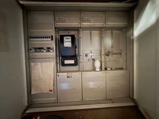Elektrokasten OG Haupthaus