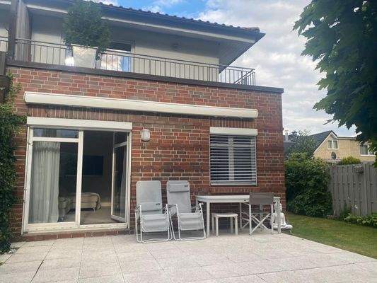 Terrasse SW nah Lerchenberg HH-Volksdorf