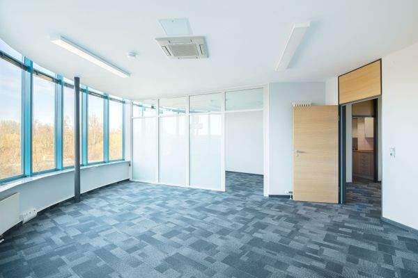 Büro Raum 93 (links)