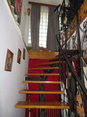 Souterrain: Treppe zur oberen Wohnetage (EG)