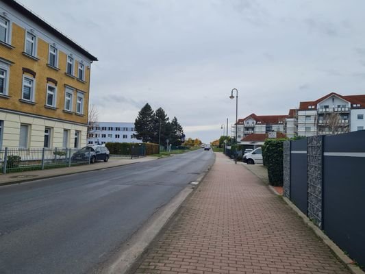 Straße & Umgebung