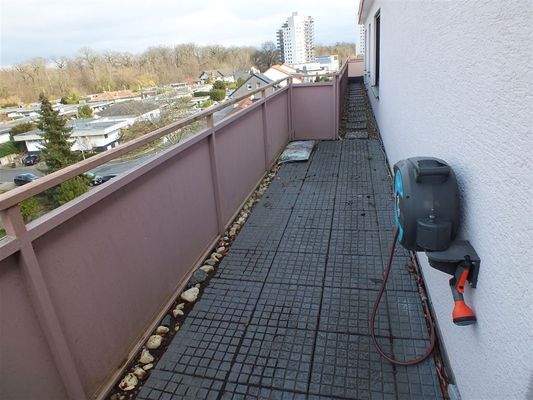 Übergang zur hinteren Terrasse