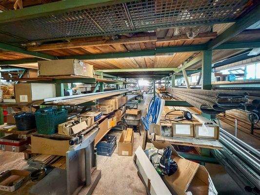 Halle Innenansicht (4)