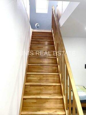 DG - Treppenaufgang in die Galerie