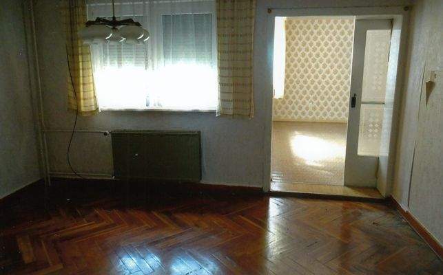 Zimmer mit Ausgang zur Dachterrasse