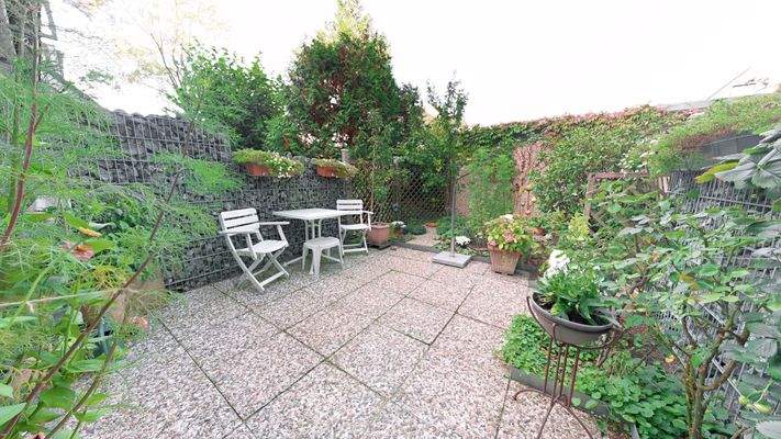 Terrasse - Beispielfoto, Ausstattung und Zustand können variieren