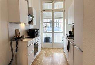 Einbauküche mit Elektrogeräten