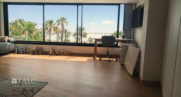 Bedroom with view - Verbessert - (KI generiert)