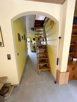 Diele mit Zugang zum Spitzboden