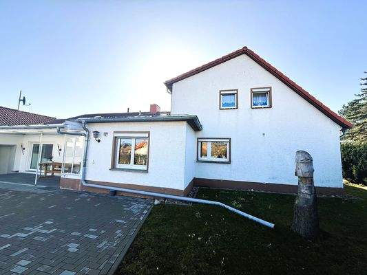 Einfamilienhaus mit Anbau