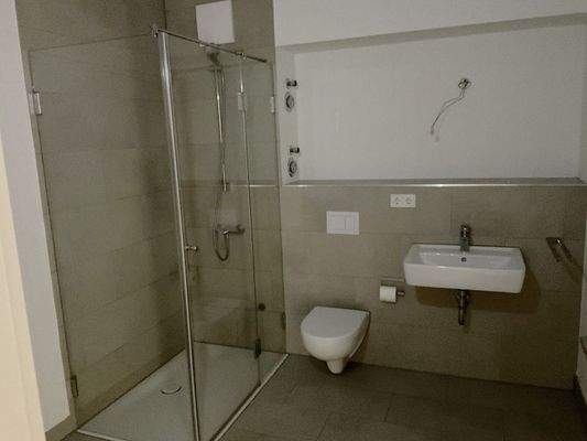 Bad mit Dusche - UG