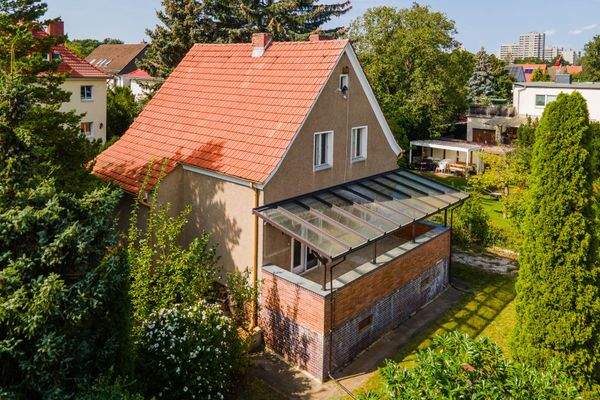 Ein-/ Zweifamilienhaus