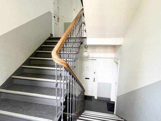 gepflegtes Treppenhaus