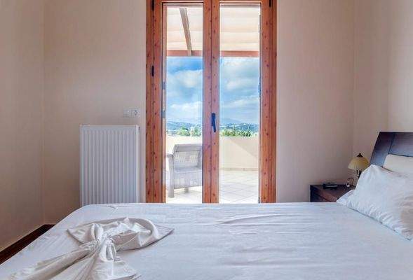 Kreta, Gavalochori: Zwei Villen und ein Studio mit einzigartigem Panoramablick auf das Meer zu verkaufen