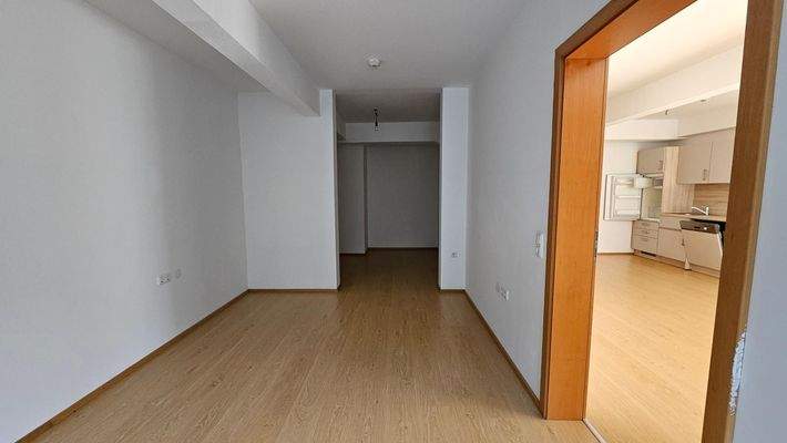 20250820_100428_resized