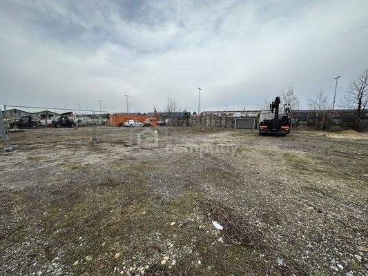 Gewerbefläche hinten