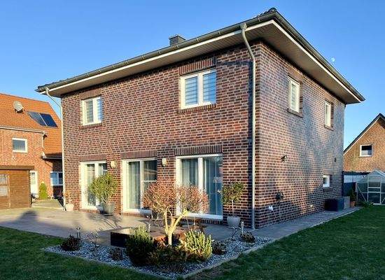 Wohnhaus mit Terrasse