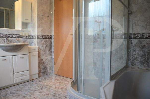 Dusch- und Wannenbad