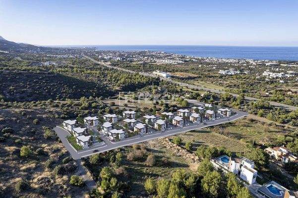 Detached Villas with Unblocked Sea and Mountain Views in Girne