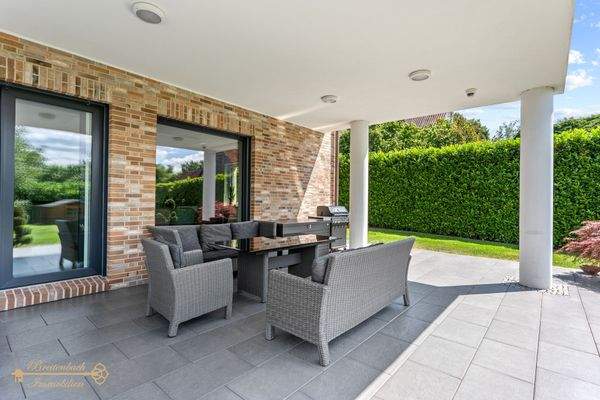 Überdachte Terrasse 