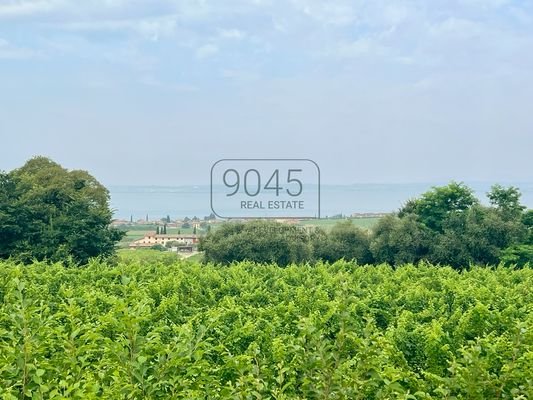 Baugrundstück zum Bau einer Villa in ruhiger Lage mit Seeblick in Lazise - Gardasee