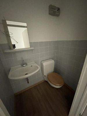 Lindenstr.10 00064 WC