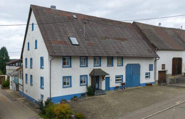 Hausansicht - Straßenecke