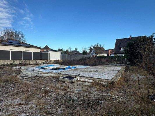 Baugrundstück mit vorhandenem Kellergeschoss