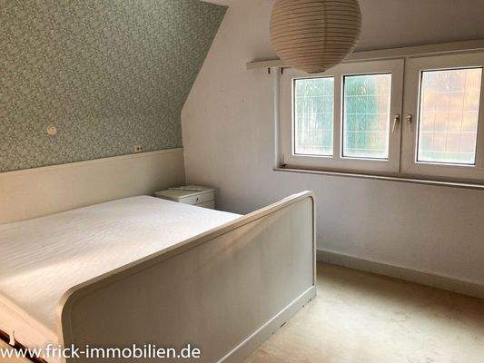 19-Giebelzimmer DG.JPG