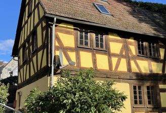 Von der Straße aus_Miriam Kunz Immobilienmanagement.jpg