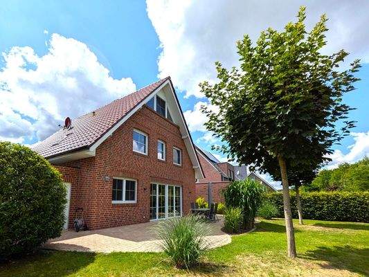 Die Terrasse lädt zum Verweilen mit Freunden ein