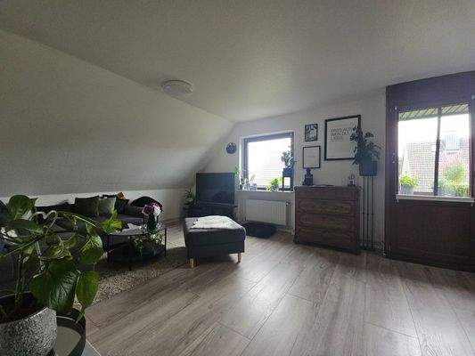 Wohnzimmer Wohnung oben rechts, Ansicht 1