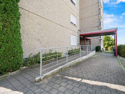 Rampe zum Hauseingang