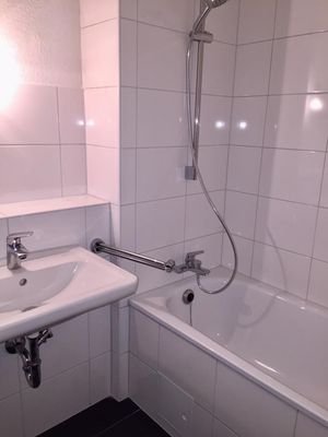 Badezimmer (2)