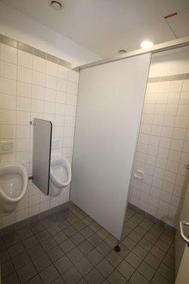 Günther-Wagner-Allee 17, 319 m² 3.OG, WC-H 2 -0408