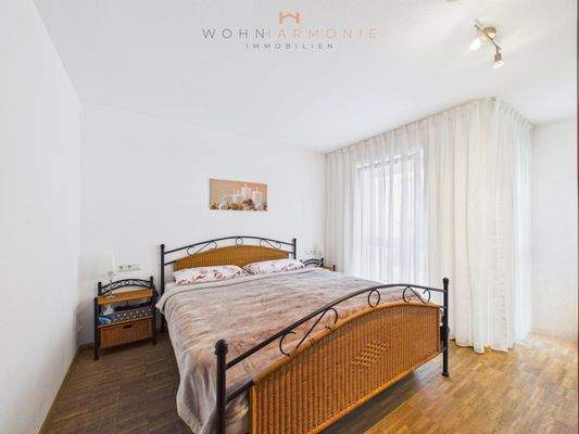 CAM03390G0-PR0152-STILL016