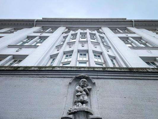 Fassade unter Denkmal