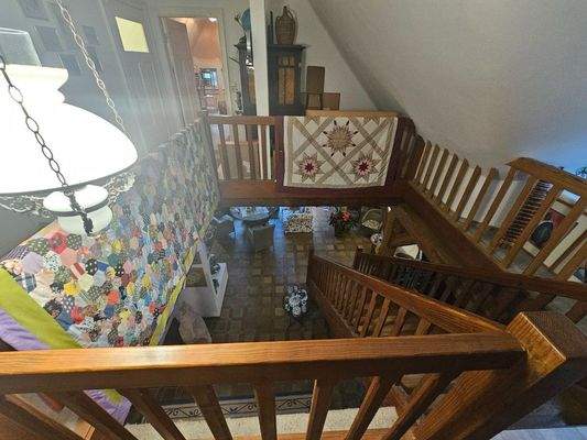 Blick von oben ins Wohnzimmer