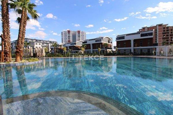Apartments with Swimming Pool and Aquapark in Antalya Altintas