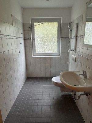 Bad mit ebenerdiger Dusche