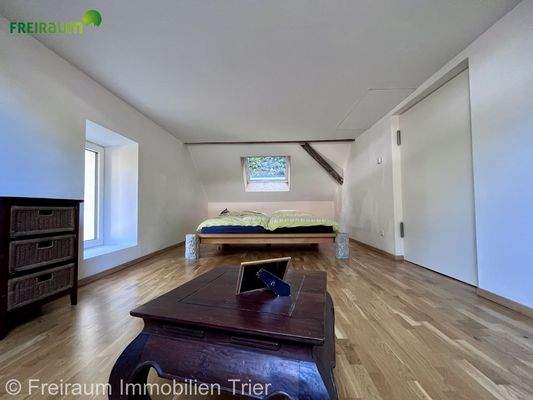 Elternschlafzimmer OG