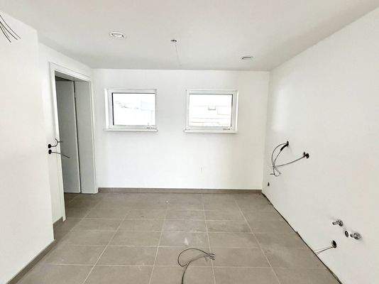 Küche mit Abstellraum EG W2