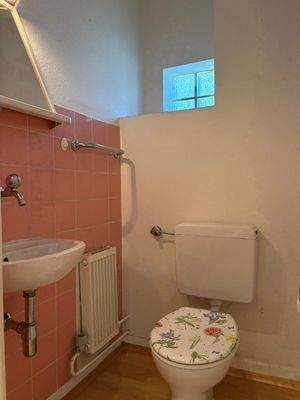 Gäste WC mit Fenster