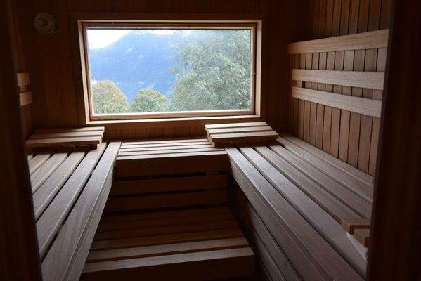 Sauna mit Panoramafenster Keller.JPG