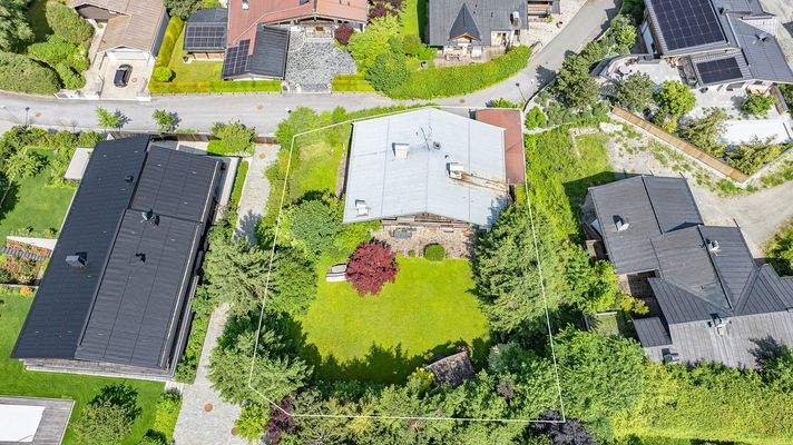 KITZIMMO-Baugrundstück mit Altbestand in Toplage auf der Bichlalm - Immobilien Kitzbühel.