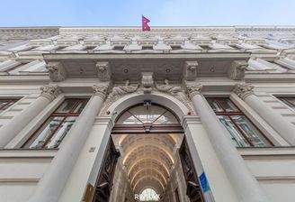 Herrschaftliche Fassade im Botschaftsviertel